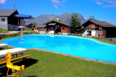 Kinder-Planschbecken bei Station | childrens swimming pool in Rosswald